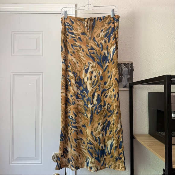 MORGAN DE TOI tan yellow blue watercolor paint cheetah leopard animal maxi skirt - Picture 1 of 5